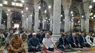 مدير أوقاف الغربية يحضر صلاة الجمعة بمسجد سيدي أحمد البدوي بطنطا