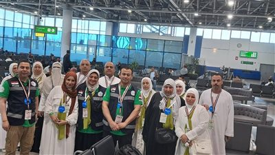 وصول حجاج المستوى الثاني للجمعيات الأهلية إلى الأراضى المقدسة