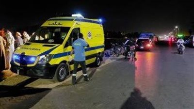 3 مصابين في حادث انقلاب توكتوك على محور الأقصر.. والدفع بـ4 سيارات إسعاف
