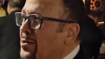 هشام عباس عن ترديده أسماء الله الحسنى في دفن هاني شاكر : ماكنتش محضر