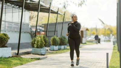     خصر أنحف مع الجري؟ تعرفي على العوامل التي تصنع الفرق
