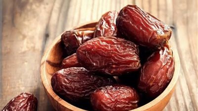     4 عادات تساعدك على الاستفادة من التمر دون أضرار السكر