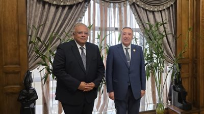 رئيس المحكمة الدستورية العليا يستقبل رئيس القومي لحقوق الإنسان 