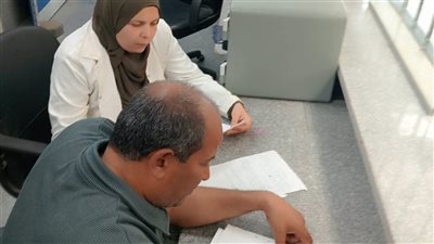 أشمون: إحالة 17 موظفًا للتحقيق بسبب الغياب والتقاعس في الوحدات الحكومية
