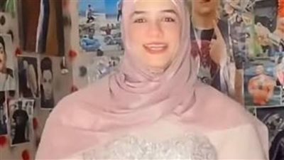 الأنوثة مش عضلات.. انتقادات لبيج ياسمين بعد ارتدائها فساتين سواريه