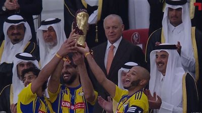 أبو ريدة يُلبي دعوة أمير قطر لحضور نهائي الكأس بين الغرافة والسد