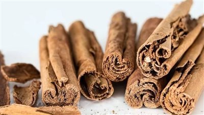     الحقيقة الكاملة عن السكر البني والقرفة .. أيهما أفضل لصحتك؟