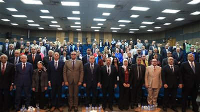 وزير التعليم العالي يفتتح عددًا من المشروعات الصحية بجامعة الإسكندرية