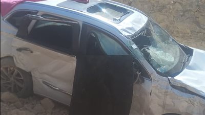 إصابة 4 أشخاص في انقلاب سيارة ملاكي بالطريق الصحراوي الغربي بقنا