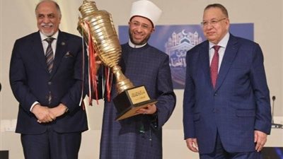100 ألف جنيه.. فوز فريق ديوان وزارة الأوقاف بدوري النجباء