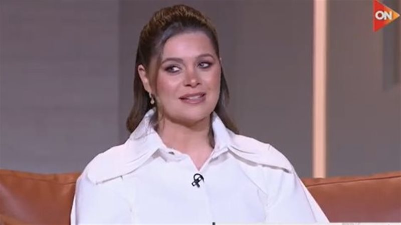 يسرا اللوزي