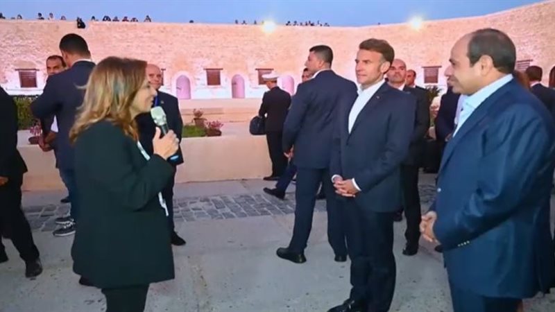 زيارة ماكرون إلى