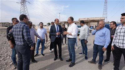 محافظ أسيوط يتفقد أرض مصنع الغزل والنسيج بالحمراء بحي شرق