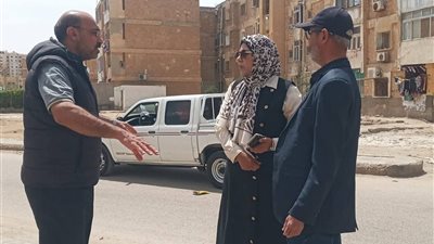 حي فيصل بالسويس يواصل حملات النظافة المكثفة ورفع تراكمات القمامة