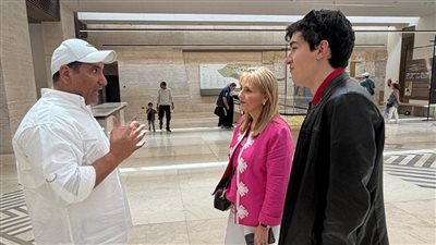 قبل مغادرتها مصر.. منطقة أهرامات الجيزة تستقبل 