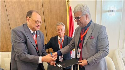 نقابتا أطباء قنا وسوهاج توقعان بروتوكول توأمة لدعم التدريب وتوحيد المهن