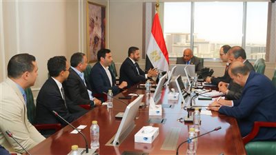 وزير الكهرباء يبحث التعاون مع تحالف شركات لترشيد استهلاك الطاقة وتطوير الإنارة
