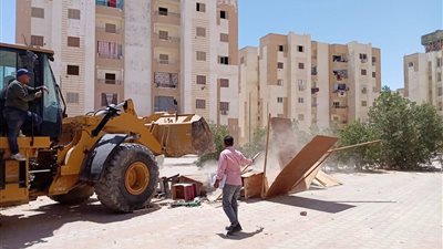 حملة مكبرة لإزالة الإشغالات والتعديات بمدينة الشهداء بالسويس ضمن الموجة 29