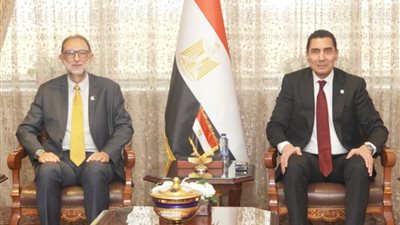 سلامة الغذاء ووزارة الشباب تبحثان تعزيز الوعي الغذائي بين الشباب والرياضيين