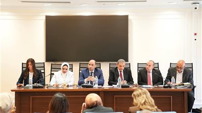 «القوى العاملة» توافق على مد الدورة النقابية العمالية 6 أشهر