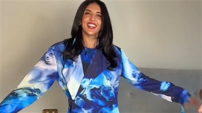 هادية غالب تطلق مايوه فضفاض لمحبات الملابس الواسعة  