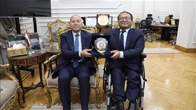 محافظ القاهرة يبحث مع سفير نيبال سبل تعزيز التعاون المشترك | صور 