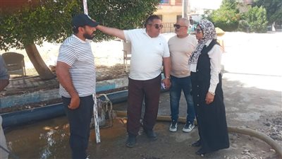 متابعة ميدانية عاجلة لإصلاح كسر ماسورة مياه بمنطقة النواة بحي فيصل بالسويس