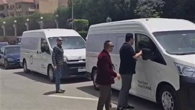 خروج جثمان الراحل عبدالرحمن أبو زهرة من مسجد الشرطة متجهًا إلي المقابر