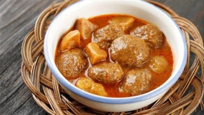     طريقة عمل كاري كرات الكفتة مع البطاطس بخطوات سهلة ولذيذة