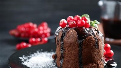     فوندان الشوكولاتة اللذيذ .. قلب سائل ومذاق غني في كل لقمة
