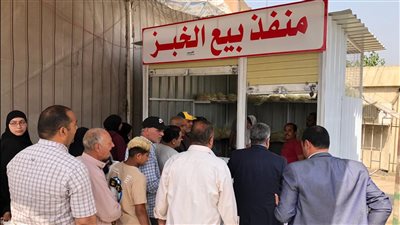 محافظ الدقهلية يتفقد منافذ بيع الخبز المدعم بمدينتي أجا والمنصورة