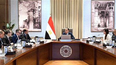 مدبولي يتابع موقف سداد مستحقات المجتمعات العمرانية الجديدة لدى عدد الوزارت