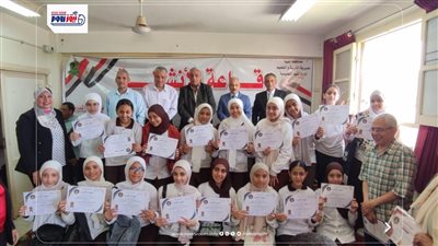 تكريم 100 طالب ومعلم بالمنيا في ختام تدريب المواطنة ومواجهة مخاطر الإنترنت 
