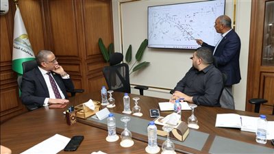 محافظ الجيزة: مشروعات الصرف الصحي الجارية تسهم في تحسين البنية التحتية