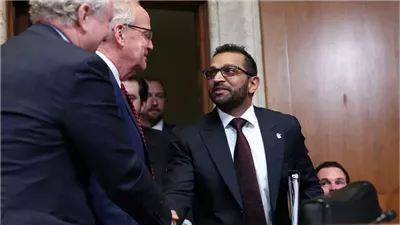 سيناتور أمريكي يتهم مدير FBI بالافراط في تعاطي الكحول