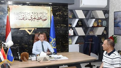 محافظ أسوان يلتقى برئيس شركة مياه الشرب والصرف الصحى الجديد
