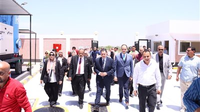 محافظ دمياط يختتم جولة العيد القومي بافتتاح محطة رفع صرف صحي