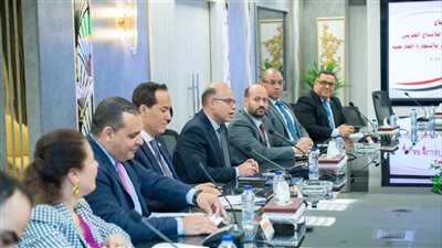 وزيرا الإنتاج الحربي والاستثمار والتجارة يبحثان الاستفادة من محفظة الاستثمار