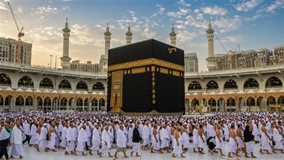 أمراض الحج وطرق الوقاية 2026.. كيف تتجنب الجفاف والتسمم الغذائي والزحام؟