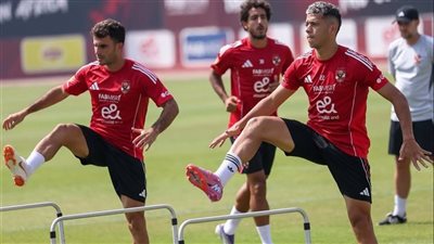 نيوم السعودي يكشف موقفه من التفاوض مع إمام عاشور وزيزو
