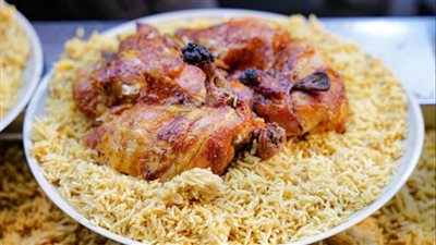     هل الاعتماد على الدجاج والأرز فقط يضعف حرق السعرات؟