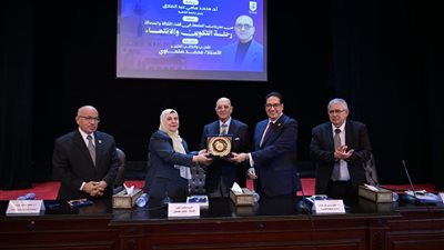 من مدرجات القاهرة إلى قامات الثقافة.. محمد سلماوي يحكي كيف صنعت الجامعة رحلته