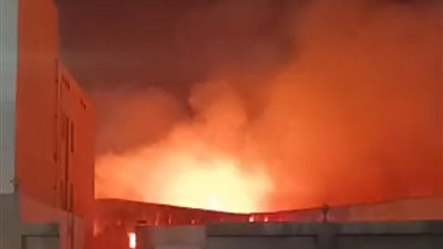 حريق داخل مخزن علف حيواني بالمنطقة الصينية في العين السخنة 