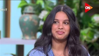 عالية ابنة الفنانة هند صبري: أكتر فنانة بحبها دينا الشربيني