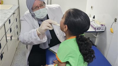 محافظ الغربية يتابع القافلة الطبية بقرية تفهنا العزب بمركز زفتى 