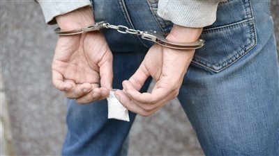 القبض على مواطن مصري بتهمة بييع الكوكايين في شوارع إيطاليا