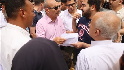 محافظ السويس يتفقد عمارات الدلتا بحي فيصل لمتابعة أعمال التطوير