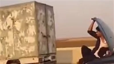 قديم يعود لعام 2023.. التحقيق مع مروج فيديو الجلوس داخل كبوت سيارة بالجيزة