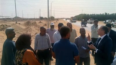 محافظ أسوان يتابع إزالة التعديات بالرمادي بإدفو ويوجه بالتصدي الحاسم 