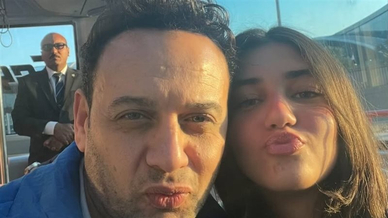 مصطفى قمر وابنته